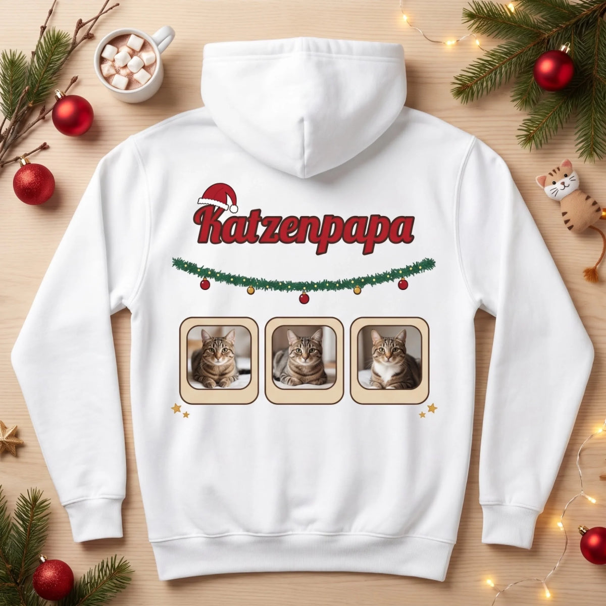 Katzenpapa Weihnachts-Hoodie mit Katzenfotos in Weiß – Flatlay