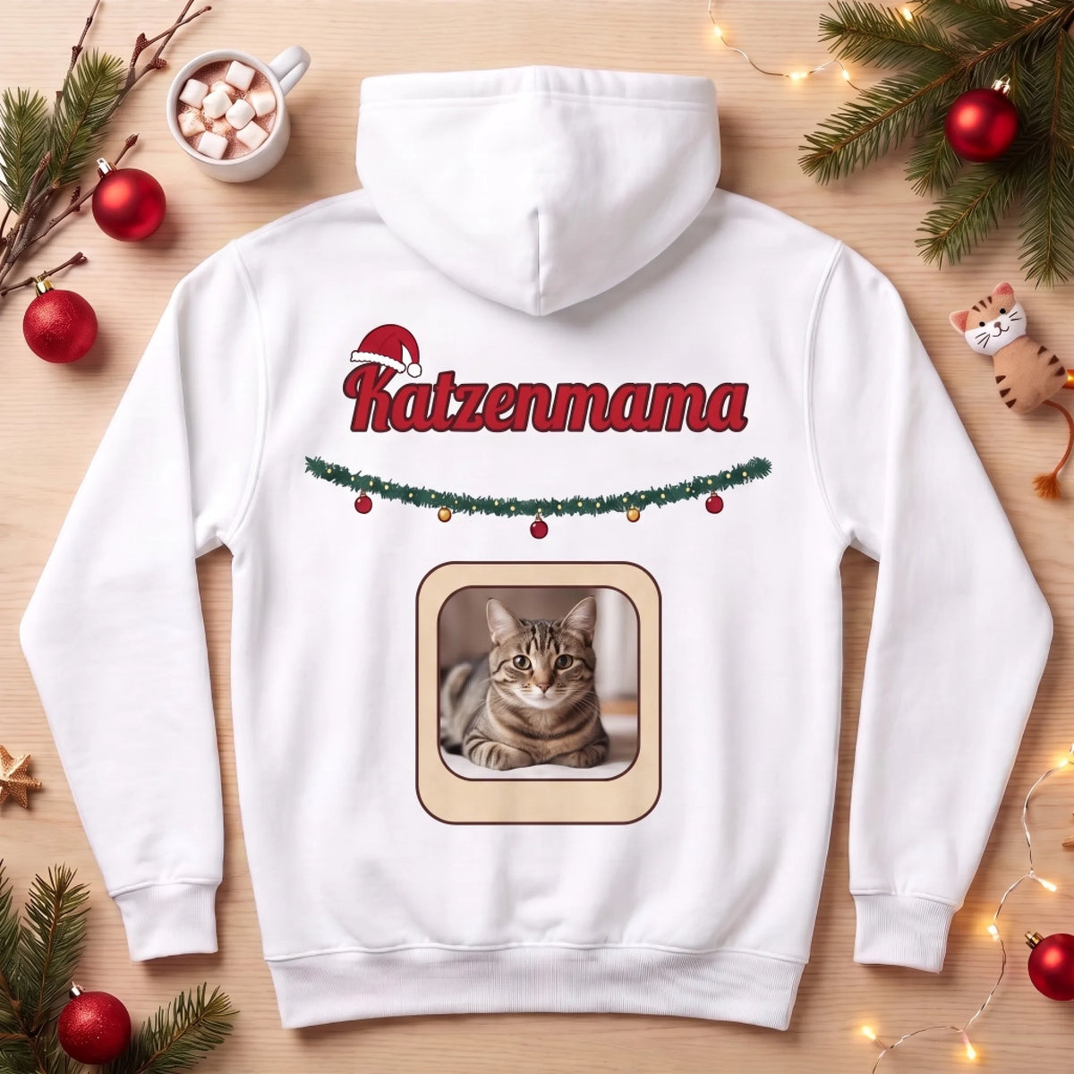 Katzenmama Weihnachts-Hoodie in Weiß mit 1 Katzenfoto – Flatlay