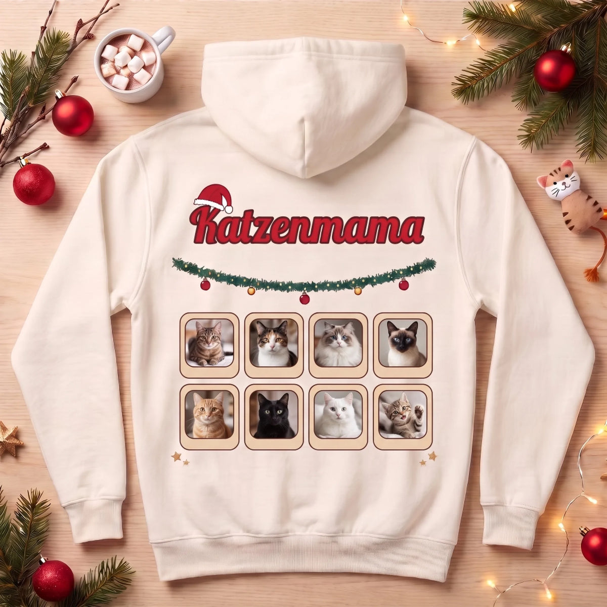 Katzenmama Weihnachts-Hoodie in Beige mit 8 Katzenfotos – Flatlay