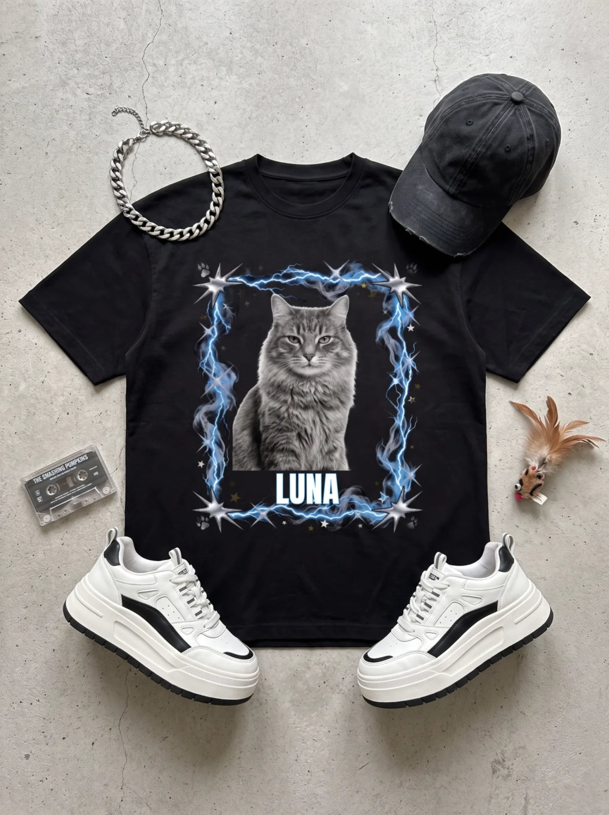 Bootleg Katzen Shirt mit Katzenfoto im 90er-Look – Flatlay