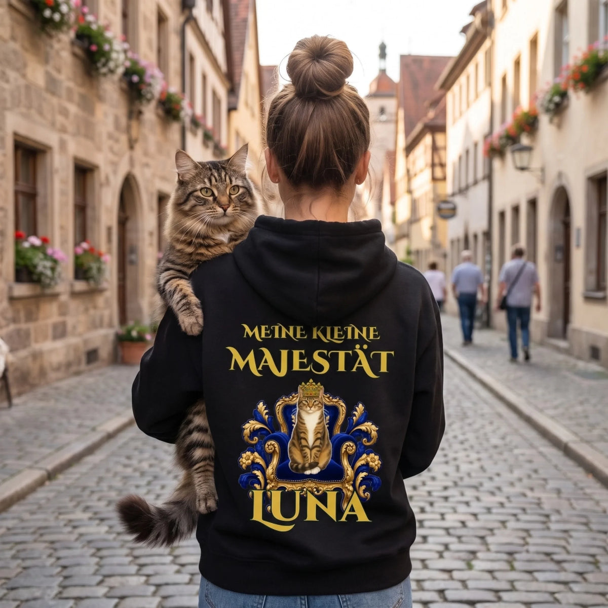 majestaet-hoodie-schwarz-model