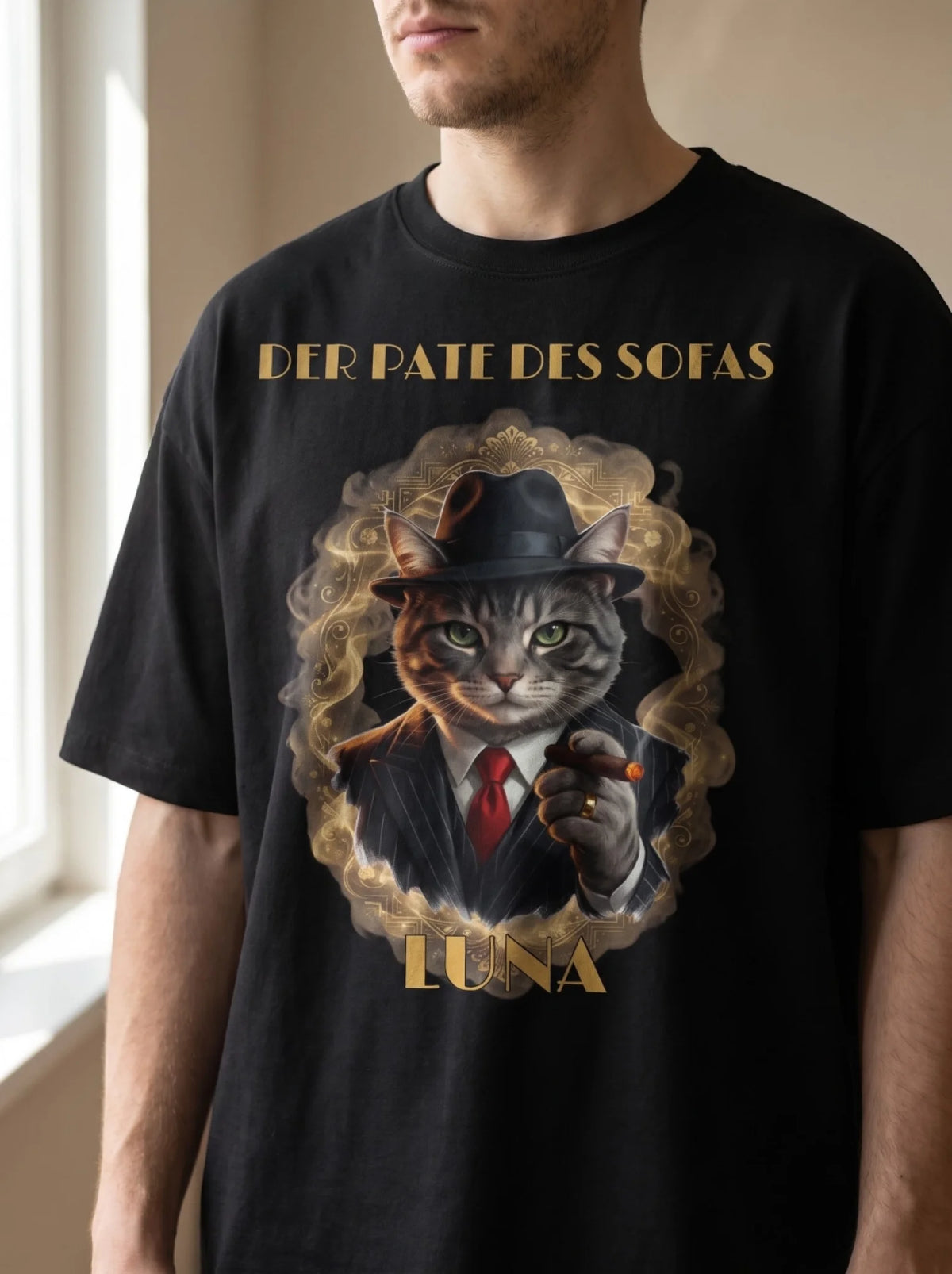 der-pate-des-sofas-katzen-shirt-closeup