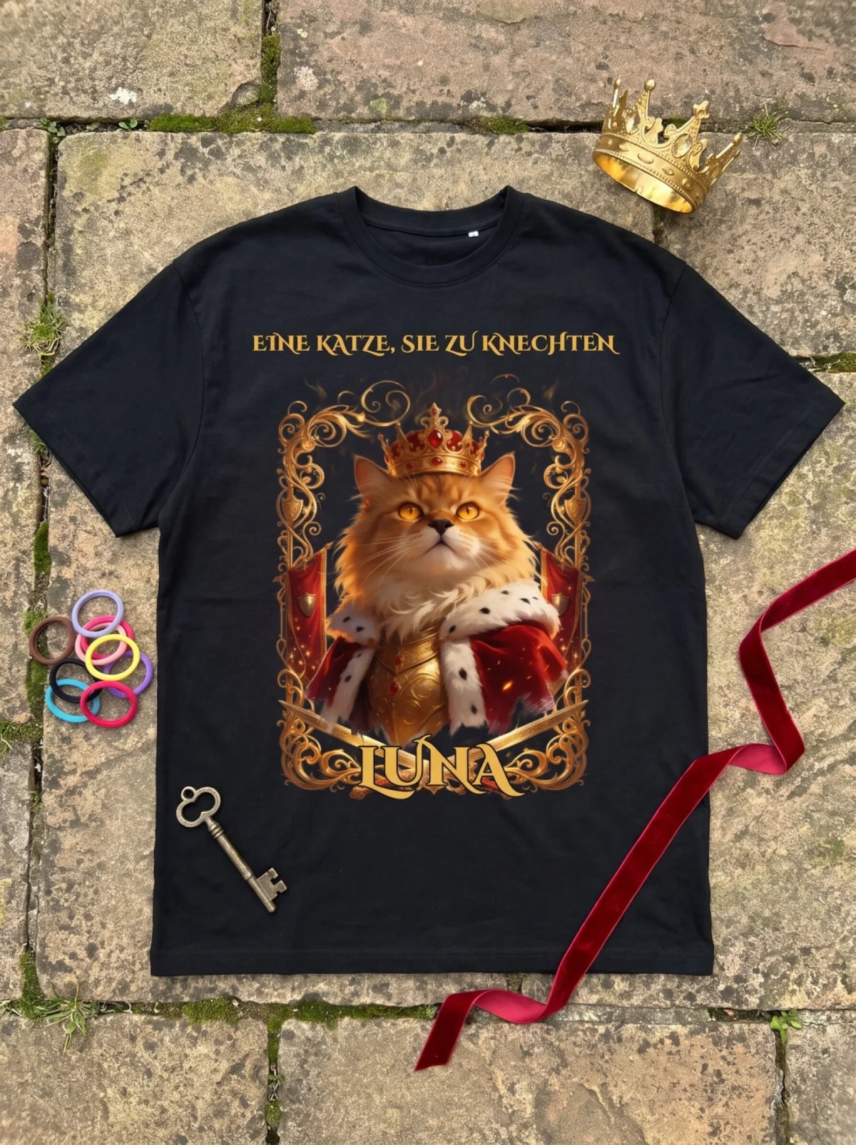 eine-katze-sie-zu-knechten-katzen-shirt-flatlay
