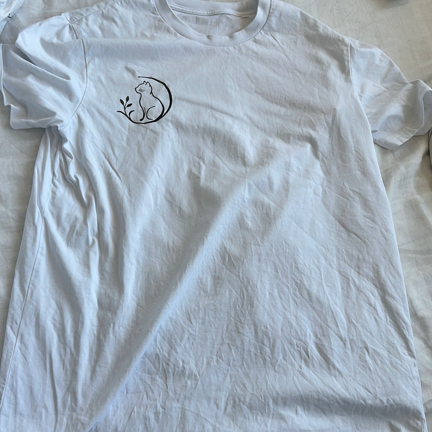 MrFluffel Premium T-Shirt – Dein kuscheliger Begleiter für jeden Tag 🐱