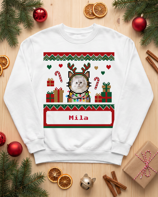 Ugly Christmas Sweater mit Katzenfoto – Flatlay